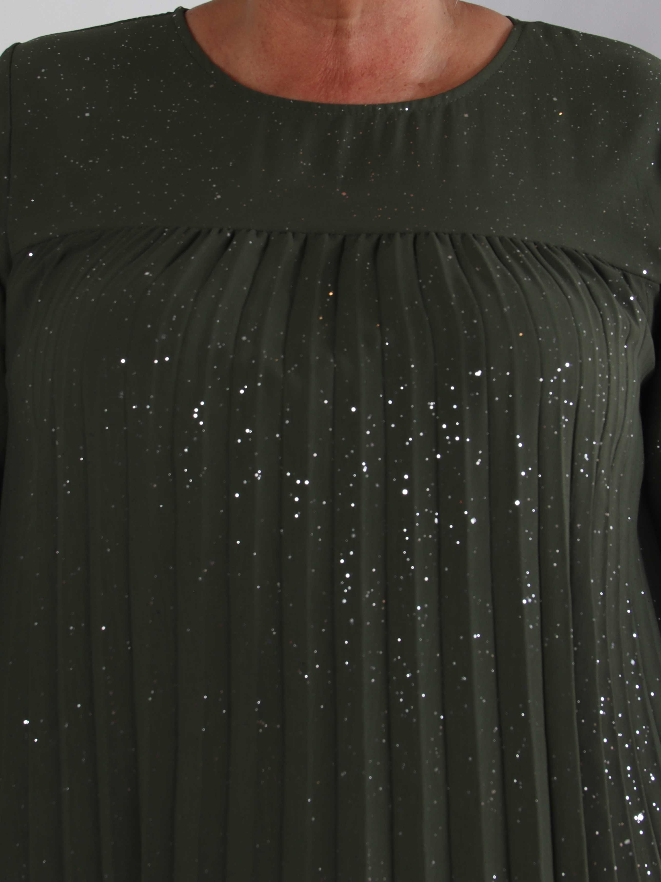 Nancy Glitter Short L/S - Plisseret plus size kjole med lommer og glimmer